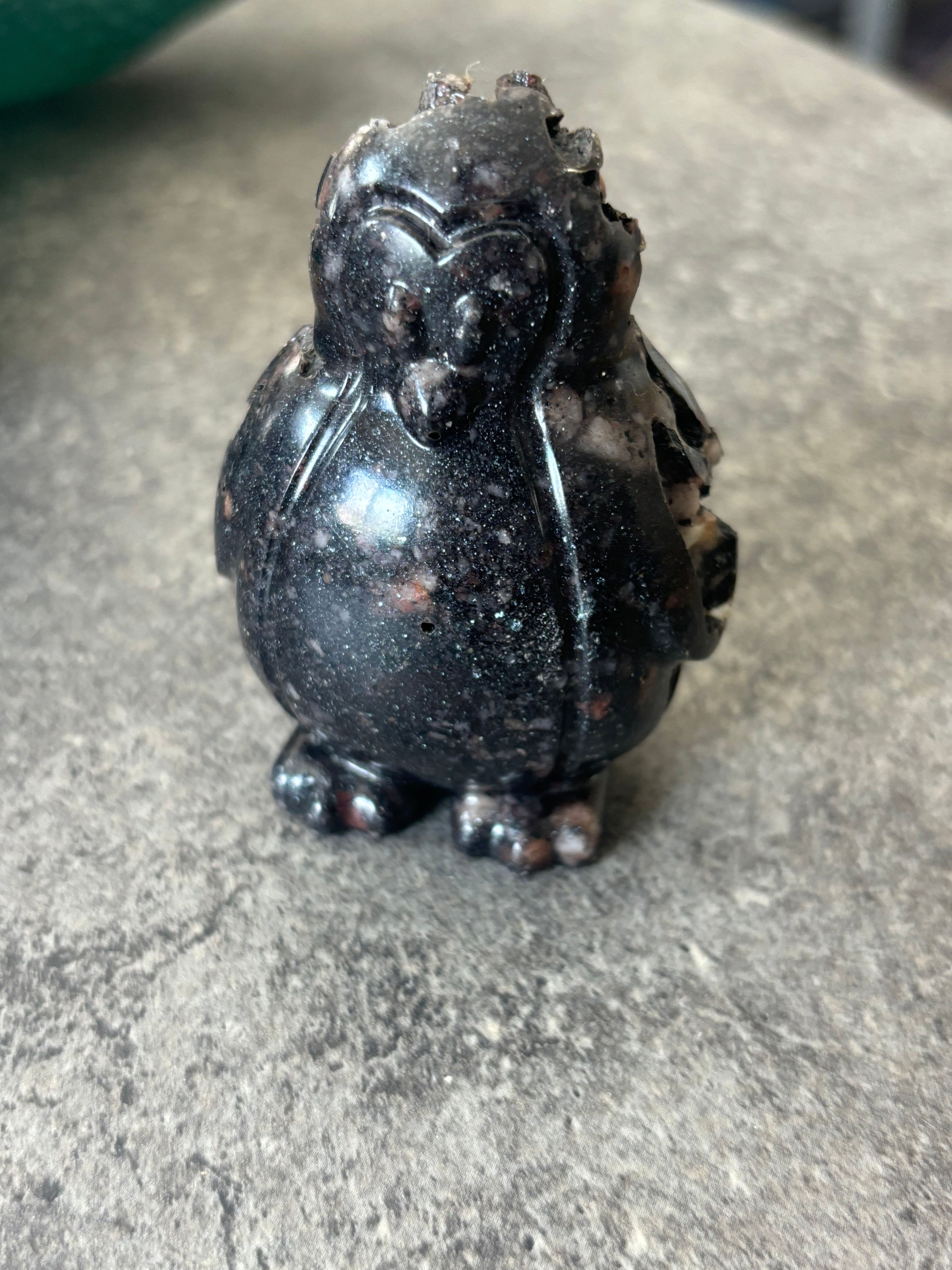 Black Star Diopside Penguin