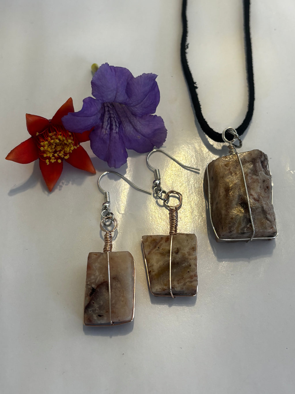 Rose Lined Cave Corral Necklace Earring Set